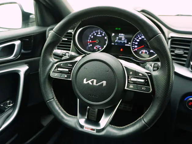 Kia Ceed 1.5 T-GDi MHEV Power
