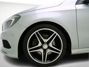 Mercedes-Benz A-Klasse A 220 CDI AMG Line 4matic