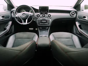 Mercedes-Benz A-Klasse A 220 CDI AMG Line 4matic
