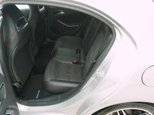 Mercedes-Benz A-Klasse A 220 CDI AMG Line 4matic