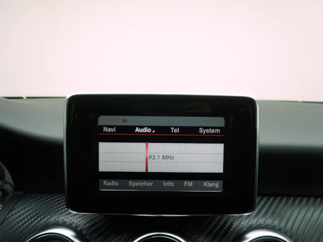 Mercedes-Benz A-Klasse A 220 CDI AMG Line 4matic