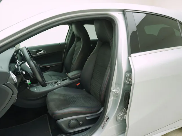 Mercedes-Benz A-Klasse A 220 CDI AMG Line 4matic