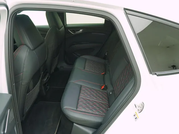 Audi Q4 e-tron Sportback 55 S line quattro