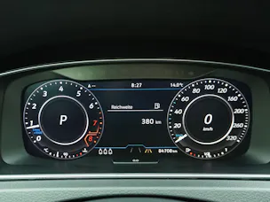 VW Golf 7 Variant 2.0 TSI DSG R 4Motion