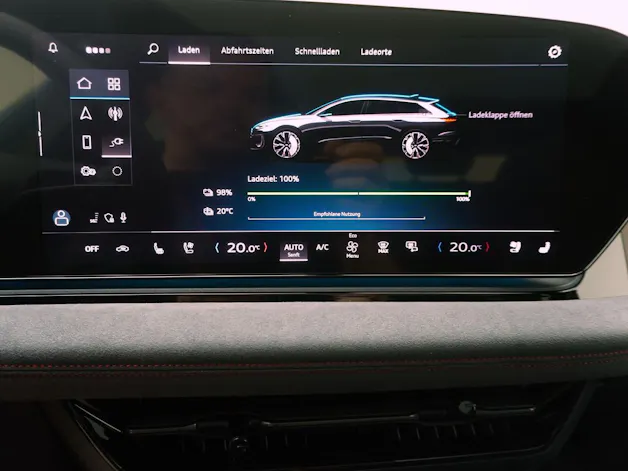 Audi A6 e-tron Avant S line quattro