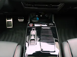Audi A6 e-tron Avant S line quattro