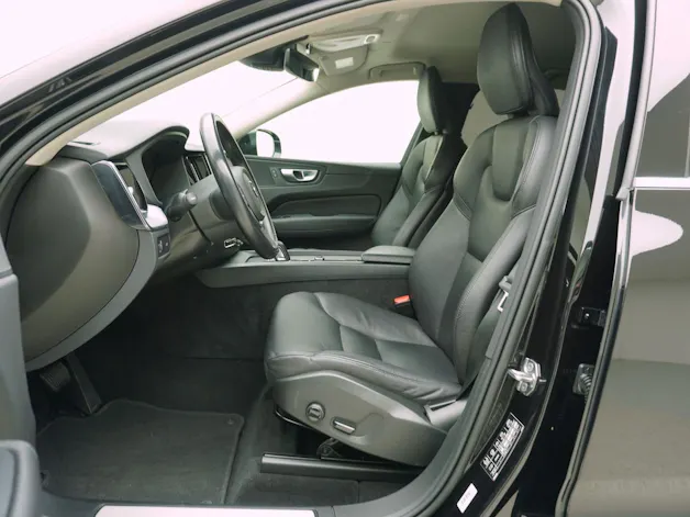 Volvo XC60 2.0 B4 MH Momentum AWD