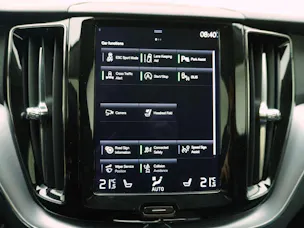 Volvo XC60 2.0 B4 MH Momentum AWD