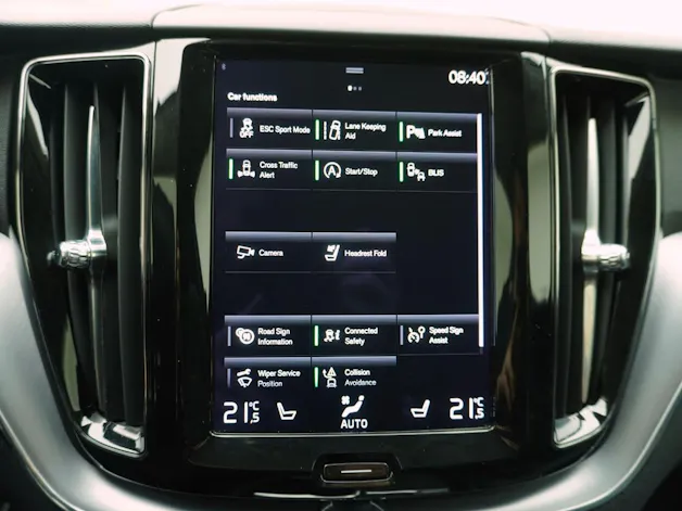 Volvo XC60 2.0 B4 MH Momentum AWD