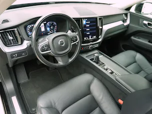 Volvo XC60 2.0 B4 MH Momentum AWD
