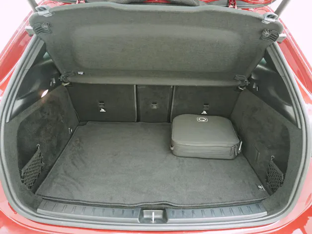 Mercedes-Benz EQA 350 Swiss Star AMG Line 4matic
