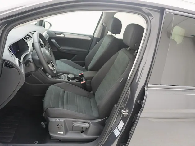 VW Touran 1.5 TSI R-Line DSG