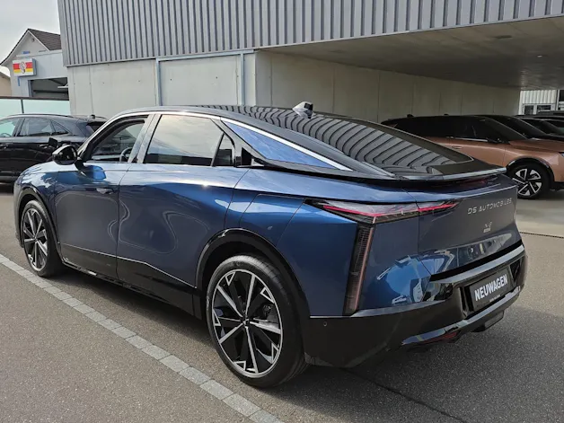 DS Automobiles No8 E-Tense Jules Verne 4x4