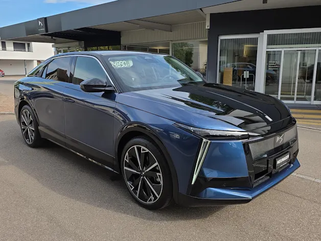 DS Automobiles No8 E-Tense Jules Verne 4x4