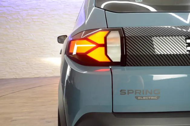 Dacia Spring Expression *CCS-Ladeanschluss*