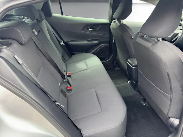 Toyota Prius 2.0 Plug-In-Hybrid Style