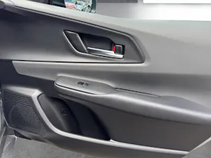 Toyota Prius 2.0 Plug-In-Hybrid Style