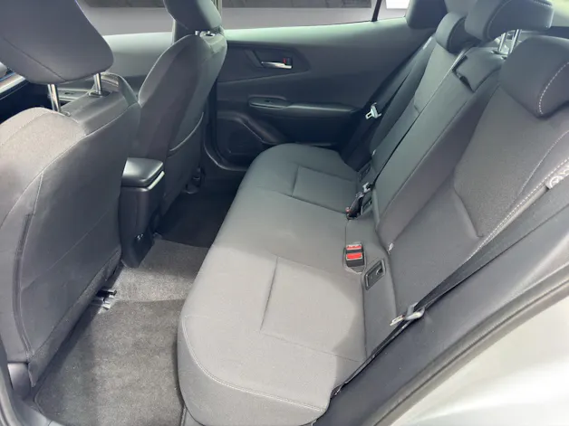 Toyota Prius 2.0 Plug-In-Hybrid Style