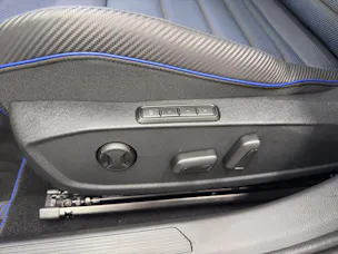 VW Golf VIII Variant 2.0 TSI R DSG 4motion