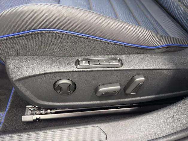 VW Golf VIII Variant 2.0 TSI R DSG 4motion