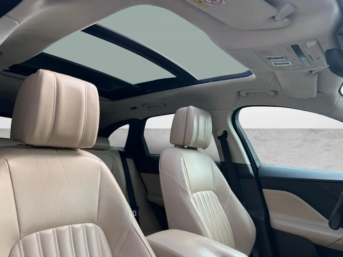 Fahrzeugbild JAGUAR F-PACE
