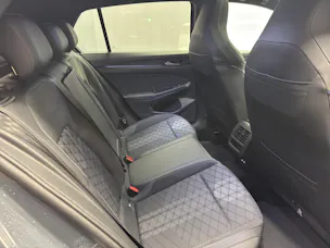 VW Golf VIII 1.5 eTSI R-Line DSG
