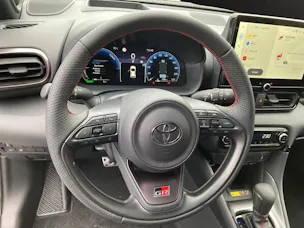 Toyota Yaris 1.5 VVT-i HSD GR Sport