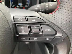 Toyota Yaris 1.5 VVT-i HSD GR Sport
