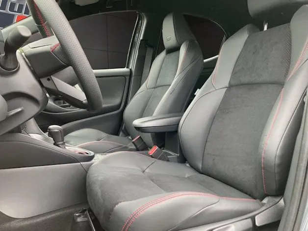 Toyota Yaris 1.5 VVT-i HSD GR Sport