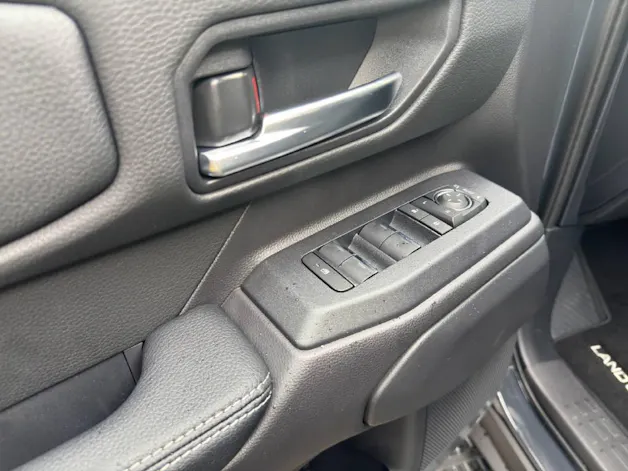 Toyota Land Cruiser 2.8 D 48V Style