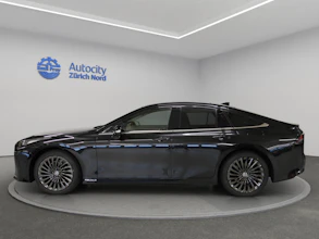 https://vehicle.imgix.net/4335866/bcf1cf3b-ab23-4daf-9959-9a469ffc82b8.jpg