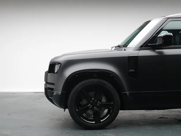 Land Rover Defender 110 3.0 D I6 350 X-Dynamic HSE