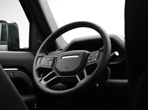 image du véhicule LAND ROVER Defender 110 3.0 D I6 350 X-Dynamic HSE