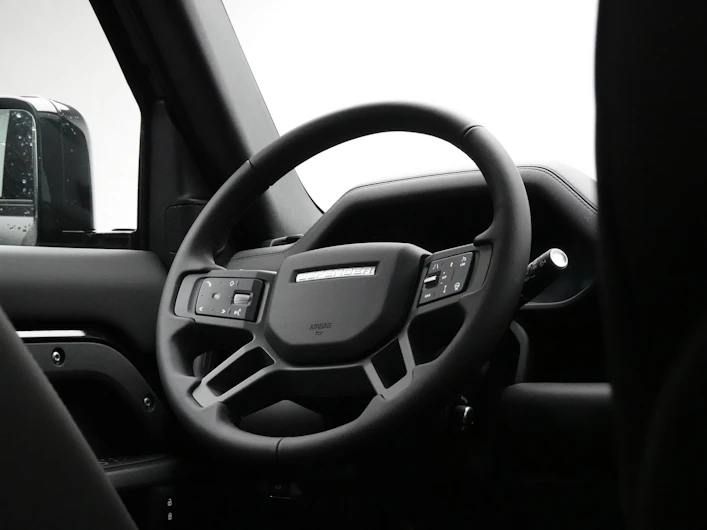 image du véhicule LAND ROVER DEFENDER