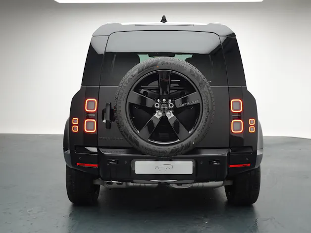 Land Rover Defender 110 3.0 D I6 350 X-Dynamic HSE
