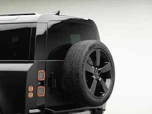 Land Rover Defender 110 3.0 D I6 350 X-Dynamic HSE