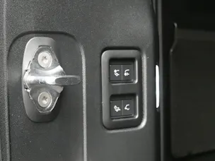 Land Rover Defender 110 3.0 D I6 350 X-Dynamic HSE