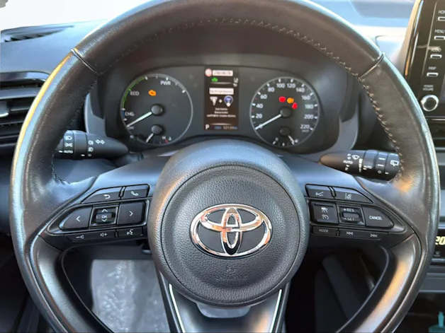 Toyota Yaris 1.5 VVT-i HSD Trend