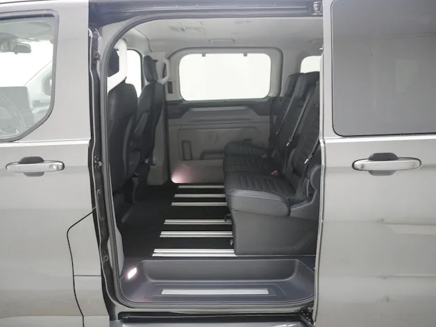 Ford Tourneo Custom L2 2.5 Plug-in-Hybrid Titanium X
