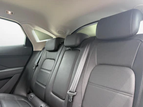 https://vehicle.imgix.net/4335893/3c201b18-9726-4870-9b60-c671422dd3a8.jpg