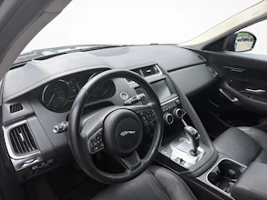 https://vehicle.imgix.net/4335893/d3fed4d5-ecce-4413-aee4-bff6a4d10e7a.jpg