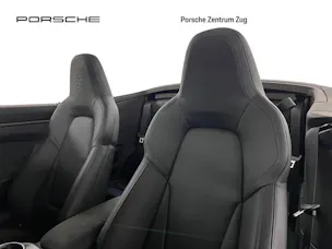 Porsche 911 Carrera 4 GTS Cabriolet