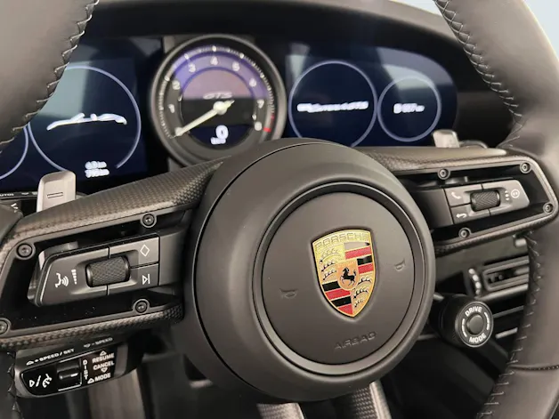 Porsche 911 Carrera 4 GTS Cabriolet