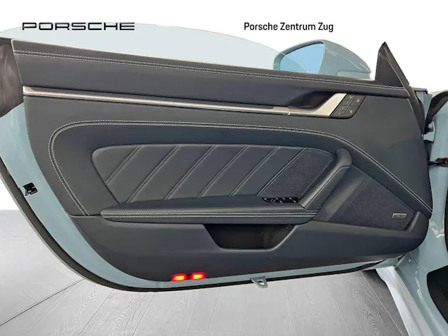 Porsche 911 Carrera 4 GTS Cabriolet