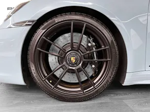 Porsche 911 Carrera 4 GTS Cabriolet