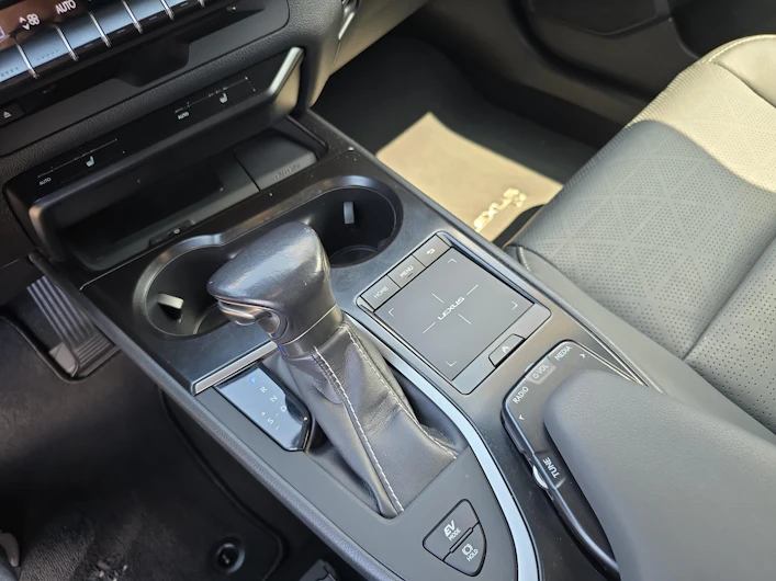 Fahrzeugbild LEXUS UX