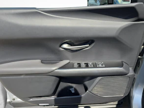 https://vehicle.imgix.net/4335946/ccf27b0b-c78e-4d5a-b726-11ae1a01d738.jpg