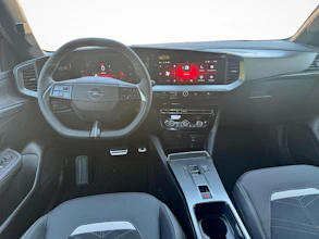 https://vehicle.imgix.net/4335983/082bee7e-4c59-450e-a33f-353e32802ce6.jpg