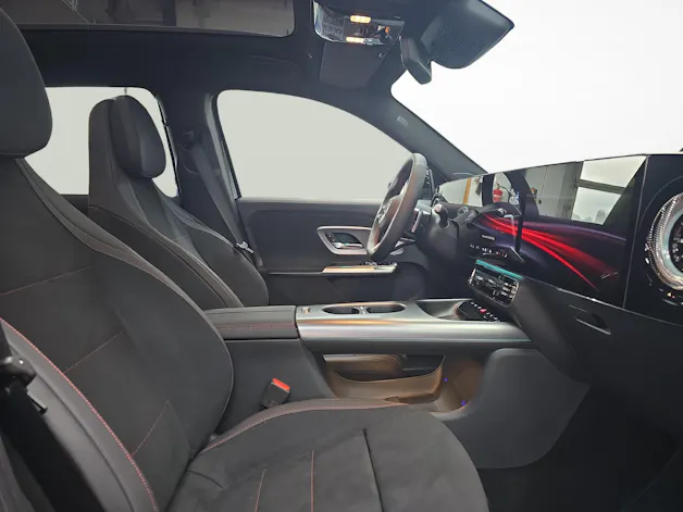 Mercedes-Benz GLB 220 4MATIC AMG Line