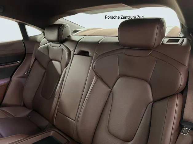 Porsche Taycan Turbo
